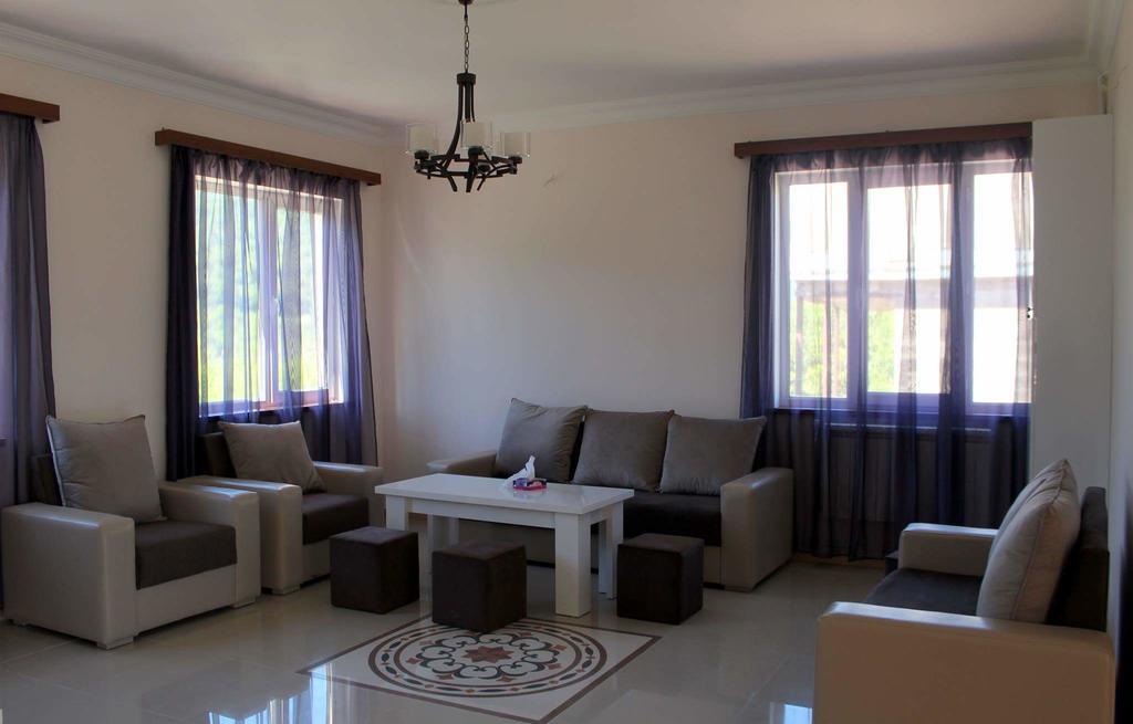 Family&Friends Guest house Dilidschan Exterior foto